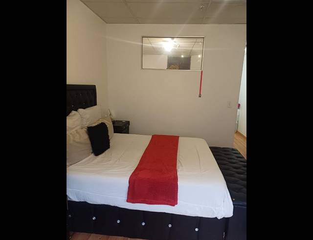 2 BEDROOM APARTMENT FOR SALE IN JOHANNESBURG CENTRAL